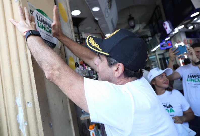 Encuesta da favorabilidd al alcalde de Barranquilla