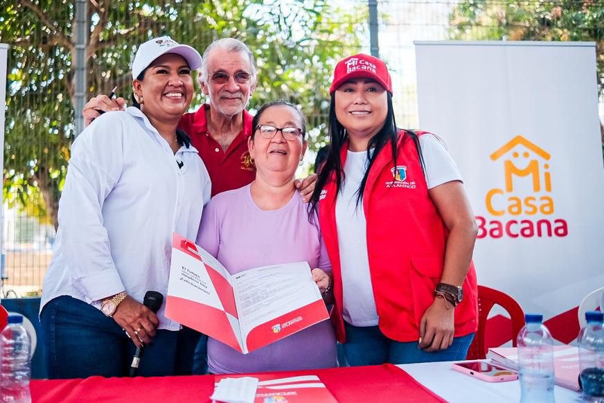 Goberndor Verano y Alcldesa de malambo le cumplieron a la gente y le entregron los titulos de vivienda