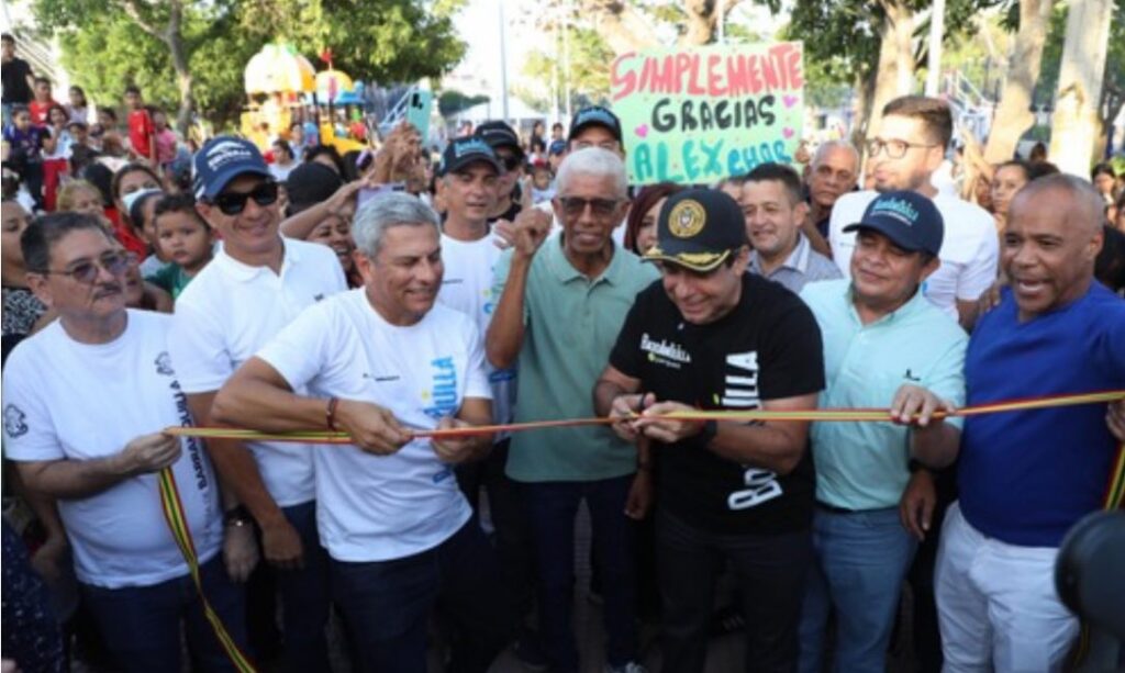 Un nuevo parque y la pavimentación de una vía, entregó el alcalde Char en el barrio El Limón II