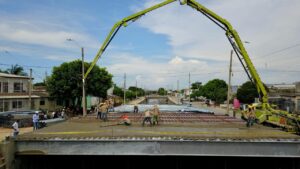 Alcaldía de Barranquilla inició vaciado de concreto del gran Malecón del Suroriente