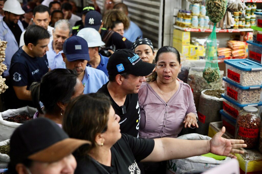 Alcalde Char inicia las obras en el mercado El Playón