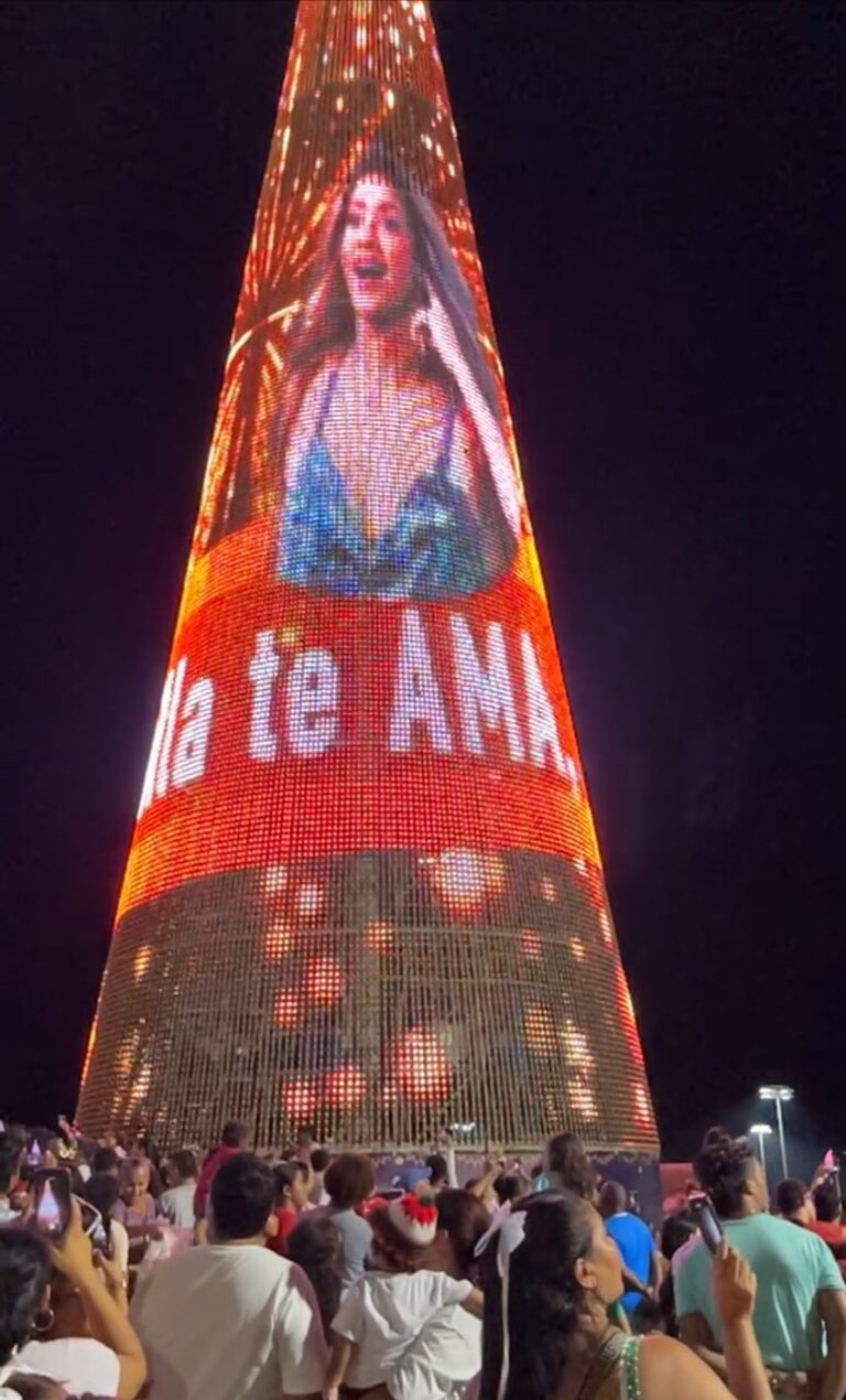 Encendido del árbol de navidad de Tecnoglass en Barranquilla