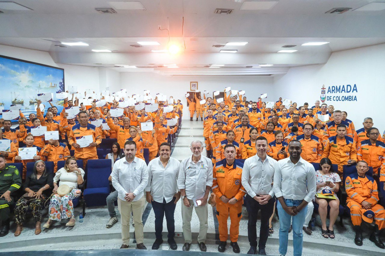 Reconocimiento a la Defensa Civil por su trabajo altruista en bien de la ciudadanía-