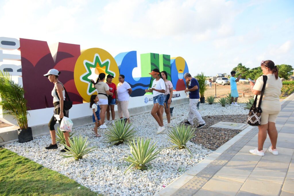 100 turistas visitaron la playa de Puerto Mocho al cierre del año 2024