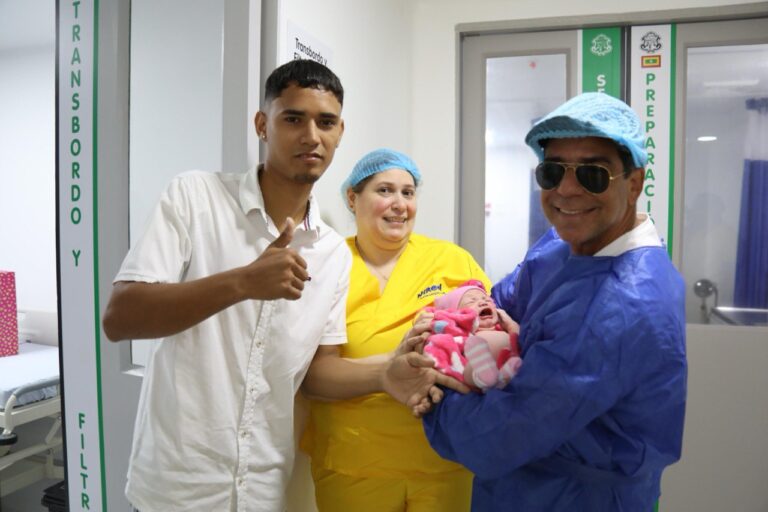 15 años después nace un bebé en el Hospital de Barranquilla: Alcalde Char