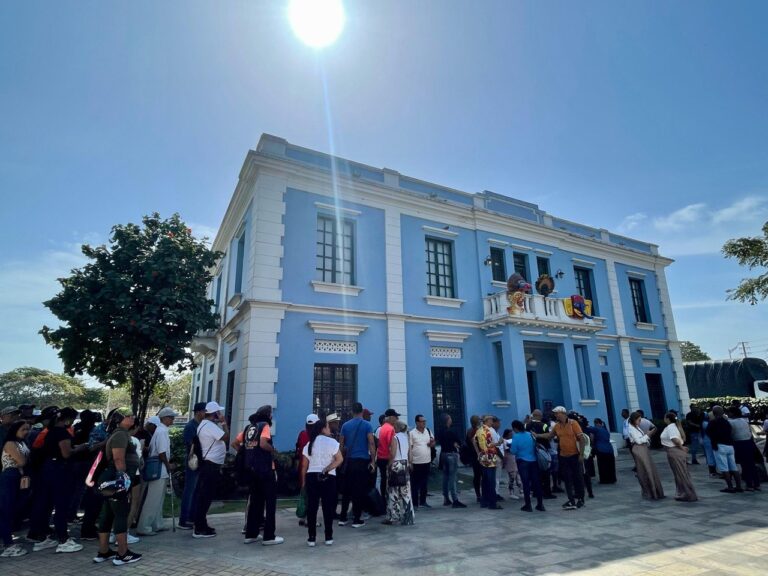 Hacedores y operadores de Carnval recibieron estímulos