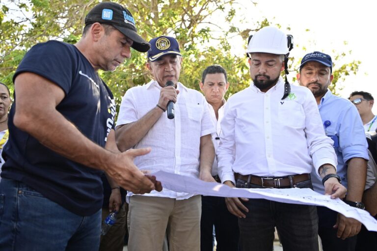 DPS COLOCA EN BARRANQUILLA LA PRIMERA PIEDRA PARA LOS PAS