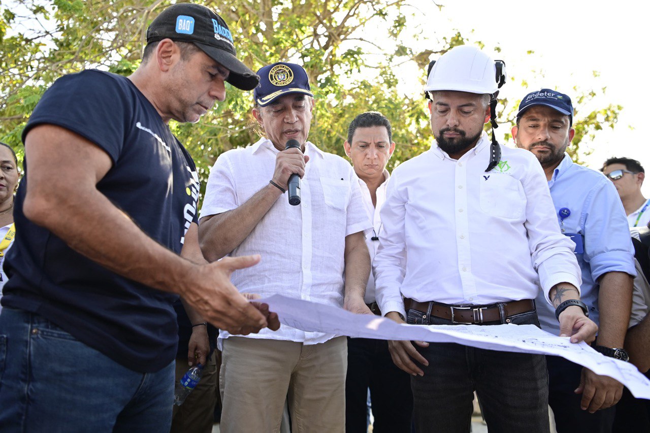 DPS COLOCA EN BARRANQUILLA LA PRIMERA PIEDRA PARA LOS PAS