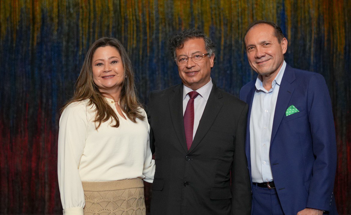 Presidnte posesionó dos ministros