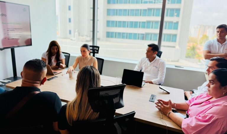 Area Metropolitana se reunión con taxistas