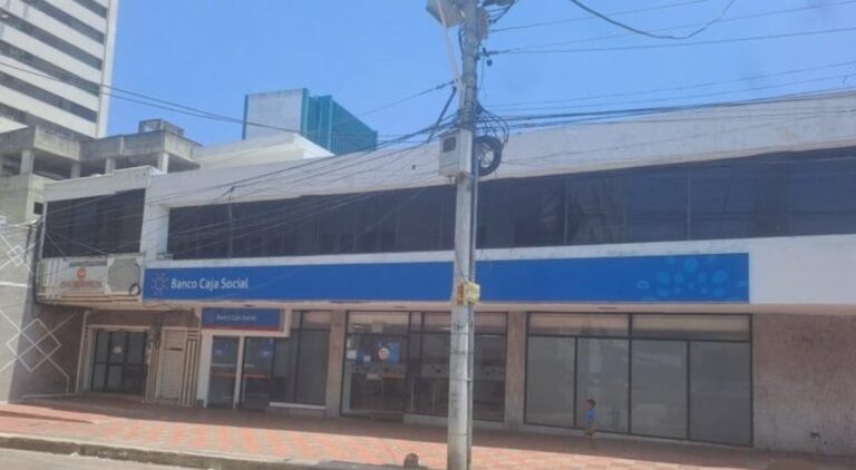 Robron en el Banco Caja Social