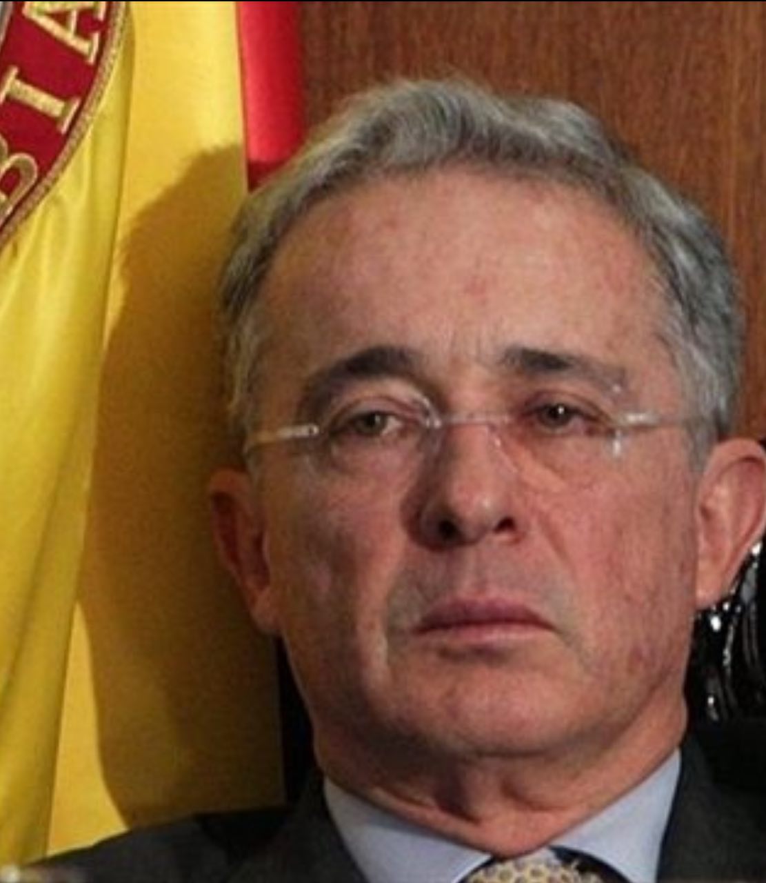 Suspendido juicio a Alvaro uribe