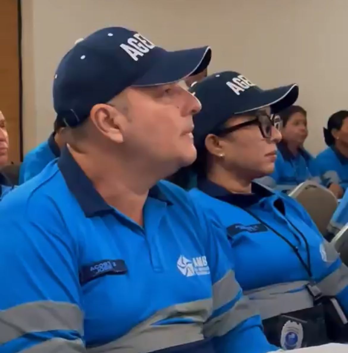 AMB capacita a agentes de transito