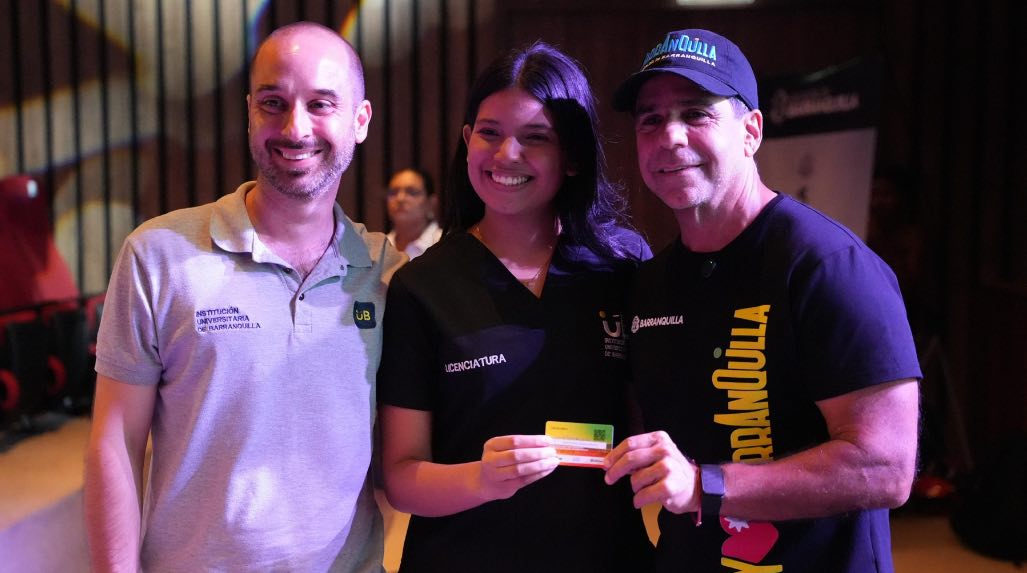 Alcaldia entregó tarjeta ESTE a los estudiantes