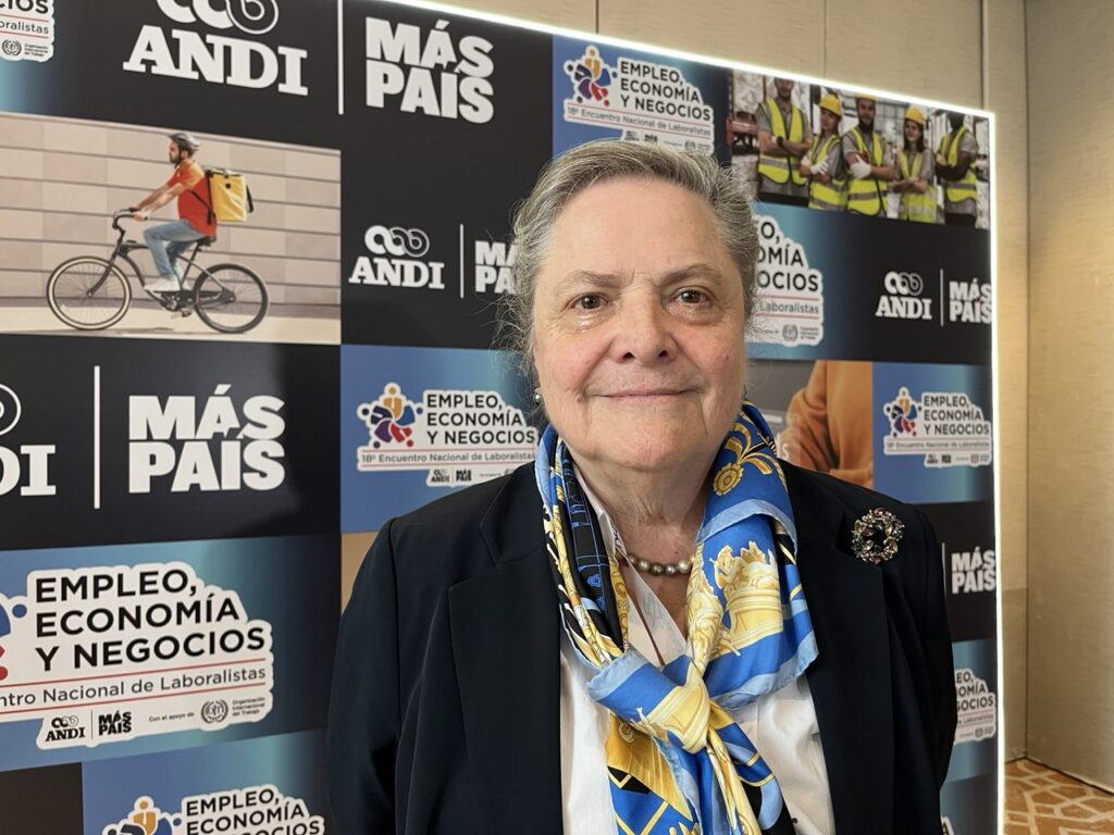 Clara López