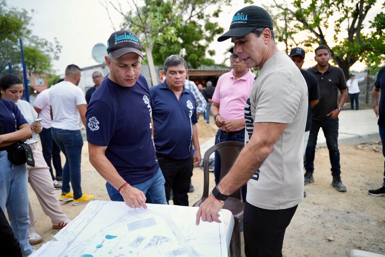 Alclde Char en Juan Mina