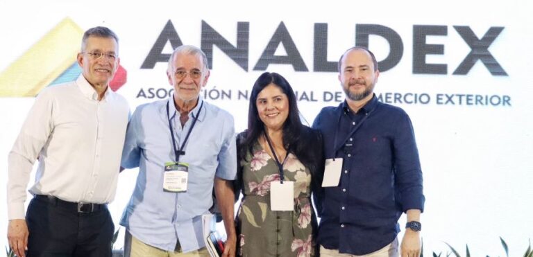 Javier Díaz , de Analdex, lideró el evento
