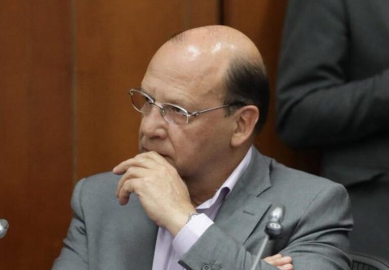 Min Hacienda anuncia que solicitará a las ermpresas en Colombia anticipar RETE FUENTE