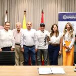ALCALDE FIRMA CONVENIO CON MERCOSUR