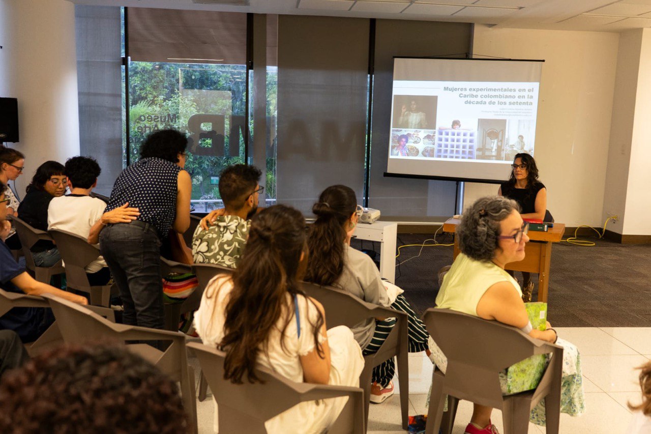 ISABEL CRISTINA, EXPUSO