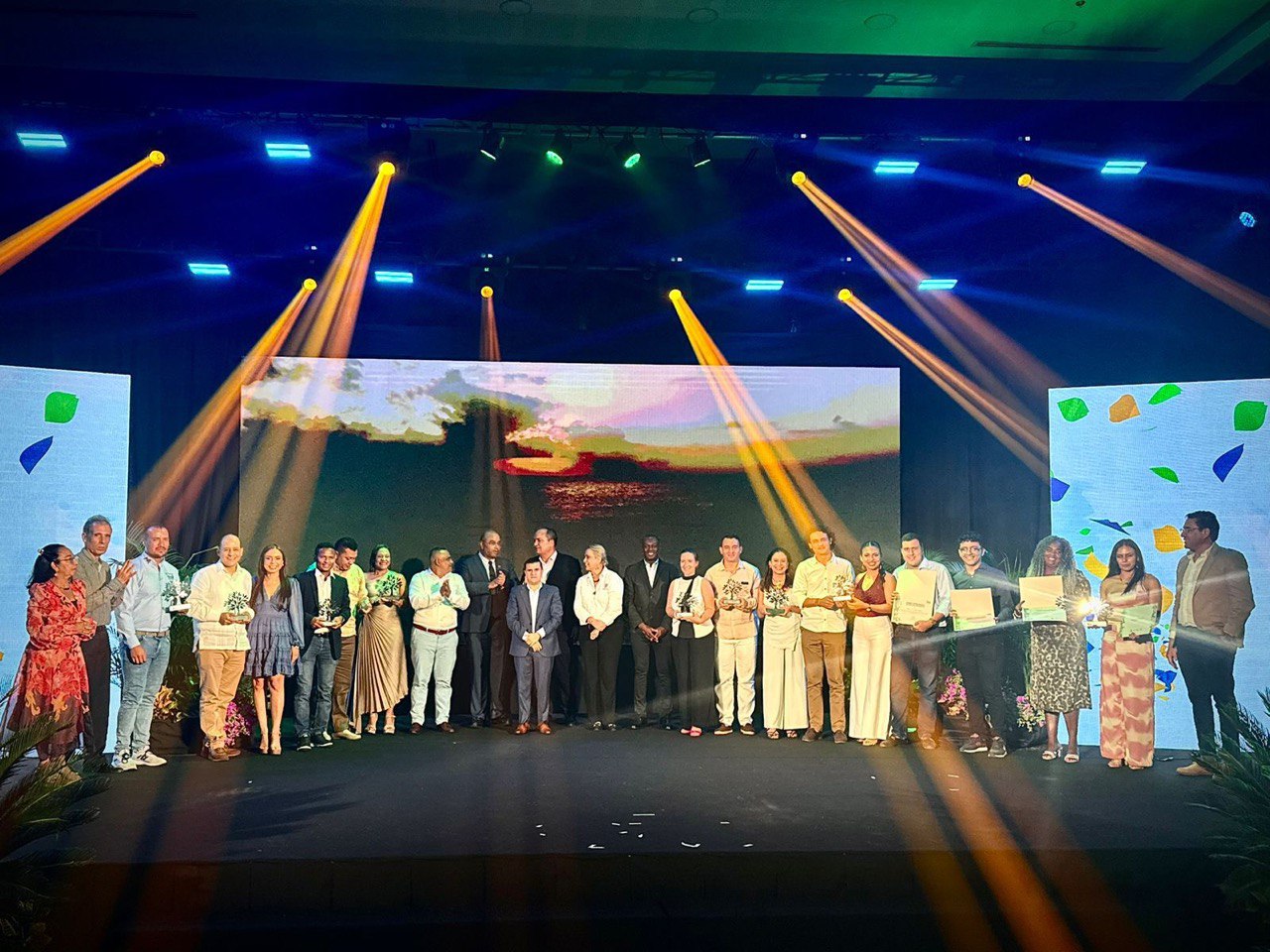 Empresas y organizaciones