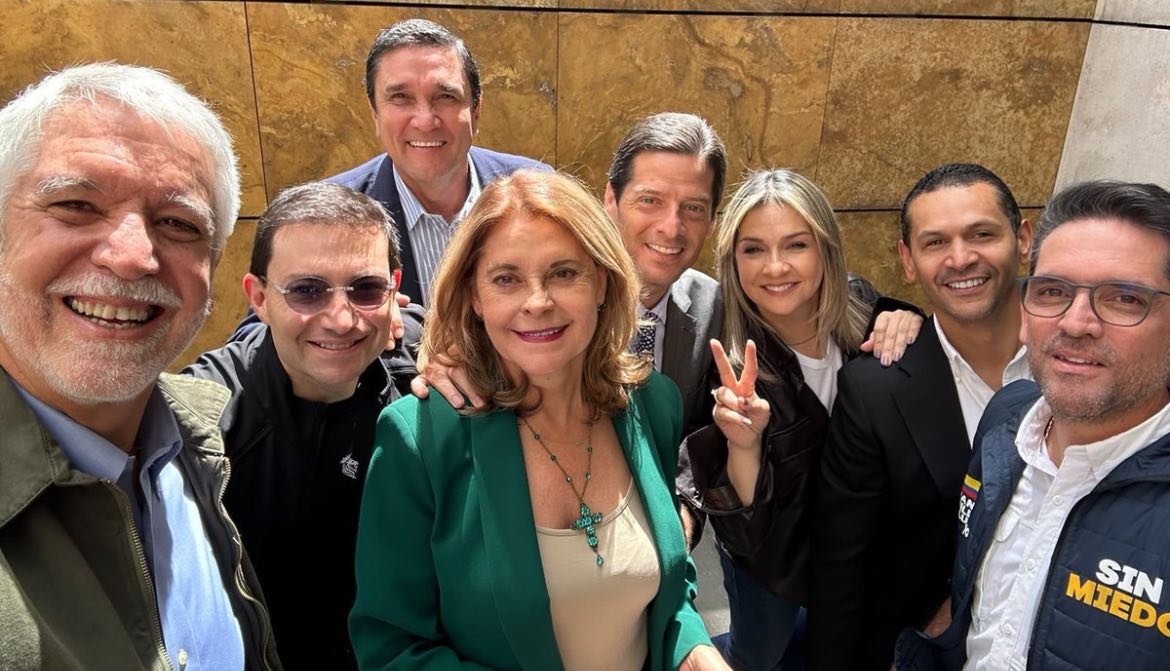 Política