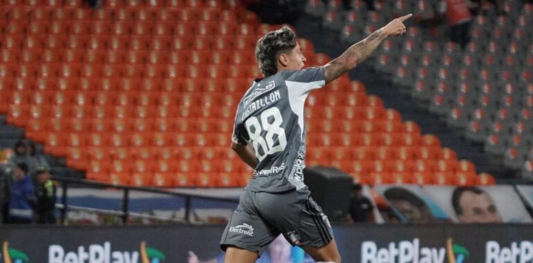 photo_2025-12-06_21-45-18