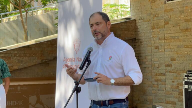 Imagen 1 - Carlos Granados , Dir, Tránsito del Atlántico